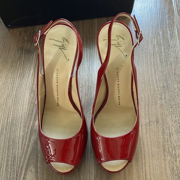 Giuseppe Zanotti Vintage Patent Red Platform Slingbacks High Heels - Picture 2 of 9